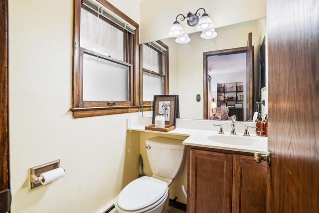 21485 Belgren ROAD, Waukesha, WI 53186