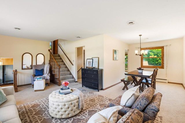 21485 Belgren ROAD, Waukesha, WI 53186