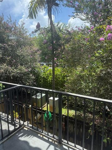 6709 N Kendall Dr 220, Pinecrest, FL 33156