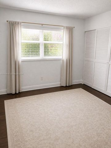 6709 N Kendall Dr 220, Pinecrest, FL 33156
