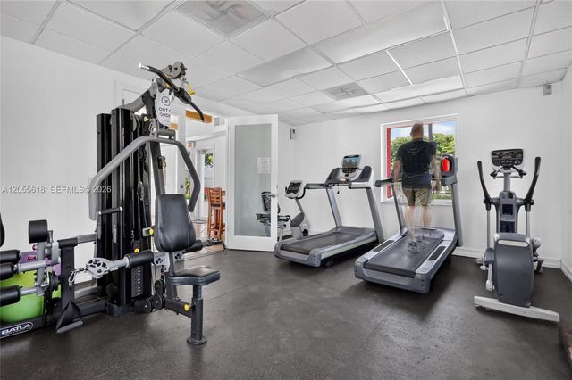 6709 N Kendall Dr 220, Pinecrest, FL 33156