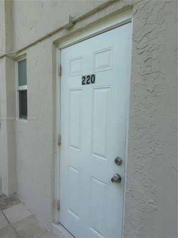 6709 N Kendall Dr 220, Pinecrest, FL 33156