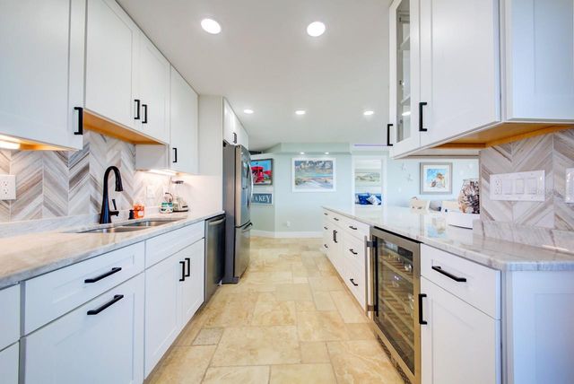 6415 MIDNIGHT PASS ROAD 904, Sarasota, FL 34242