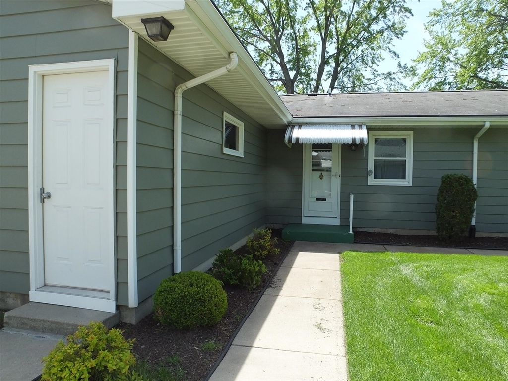 834 Andover Court, Kentwood, MI 49508