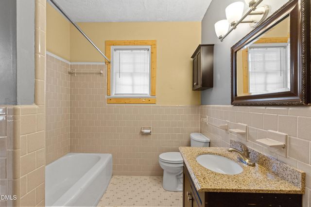 302 W E Street, Erwin, NC 28339