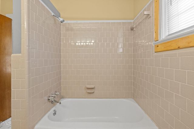 302 W E Street, Erwin, NC 28339