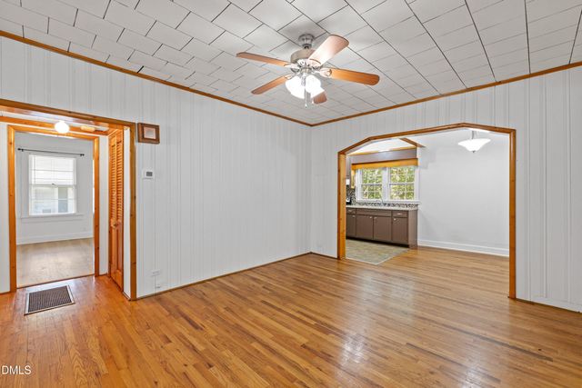 302 W E Street, Erwin, NC 28339