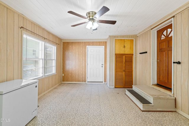302 W E Street, Erwin, NC 28339