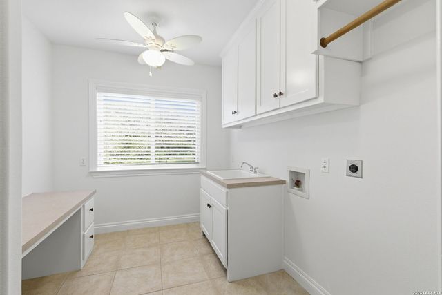 9450 CINCHONA TRL, San Antonio, TX 78266