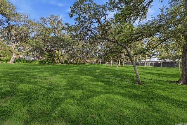 9450 CINCHONA TRL, San Antonio, TX 78266