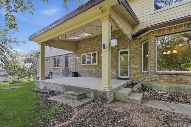 9450 CINCHONA TRL, San Antonio, TX 78266