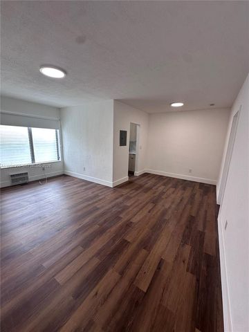 7725 Carlyle Ave 2, Miami Beach, FL 33141