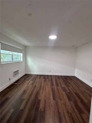 7725 Carlyle Ave 2, Miami Beach, FL 33141