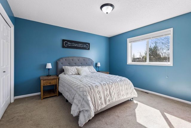 40248 Golden Way, North Branch, MN 55056