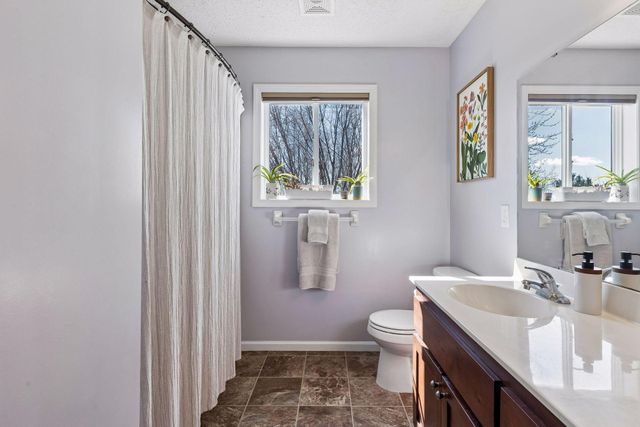 40248 Golden Way, North Branch, MN 55056