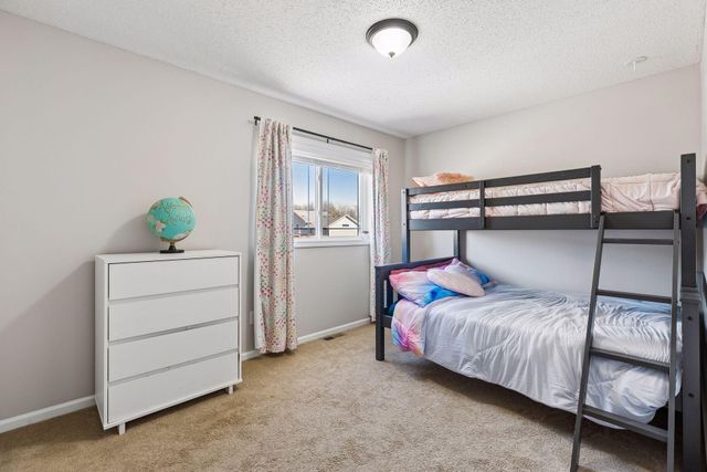 40248 Golden Way, North Branch, MN 55056