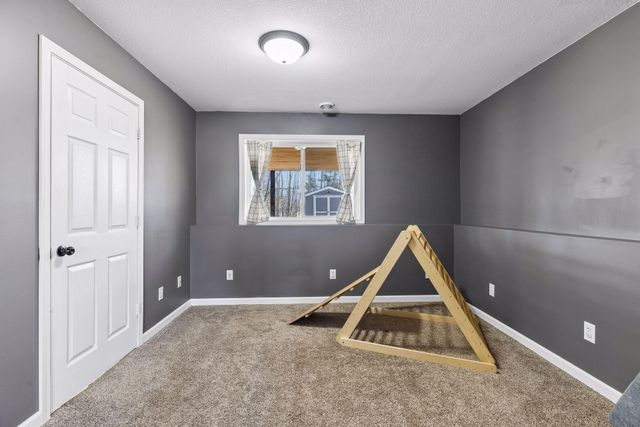 40248 Golden Way, North Branch, MN 55056