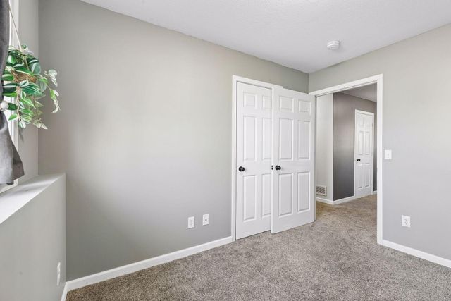 40248 Golden Way, North Branch, MN 55056