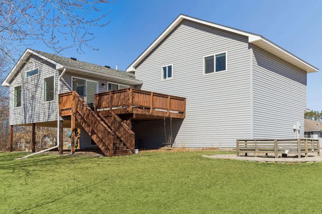40248 Golden Way, North Branch, MN 55056