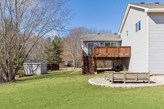 40248 Golden Way, North Branch, MN 55056