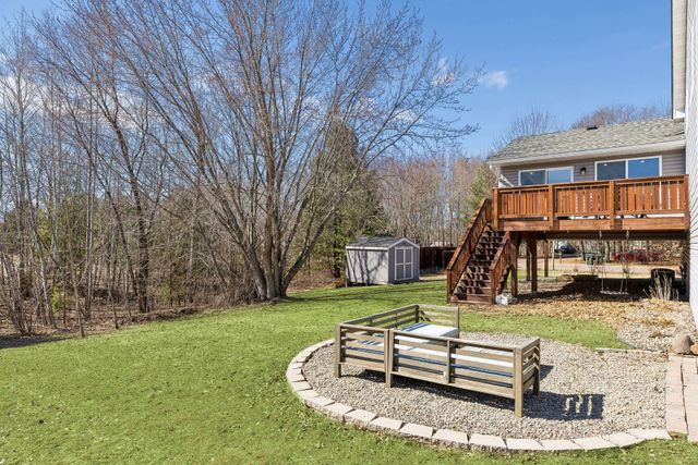 40248 Golden Way, North Branch, MN 55056