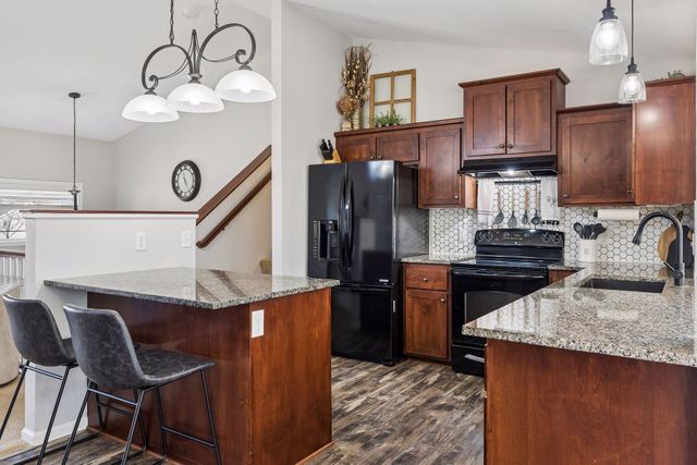 40248 Golden Way, North Branch, MN 55056