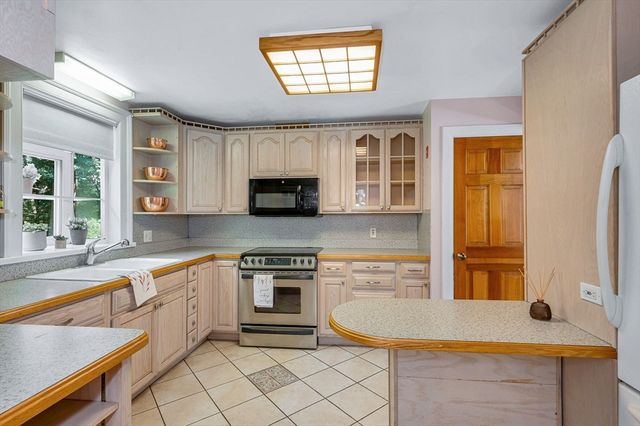 12 Wilton Drive, Wilmington, MA 01887