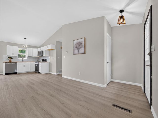 1234 South Lumber Street, Allentown City, PA 18103