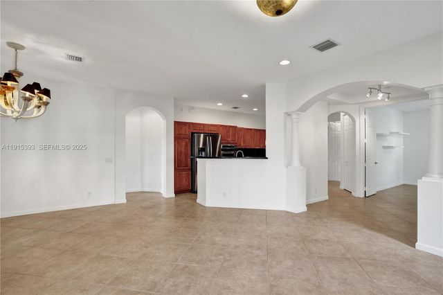 2757 Center Court Drive 1-20, Weston, FL 33332