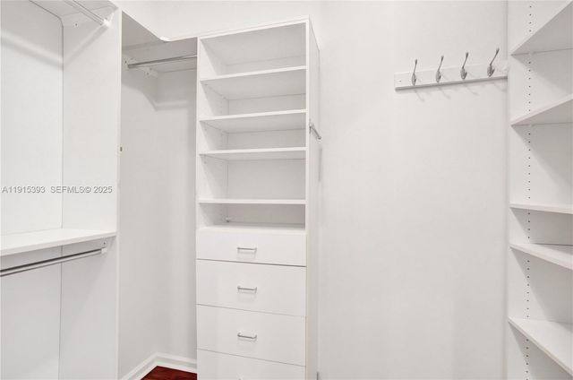 2757 Center Court Drive 1-20, Weston, FL 33332