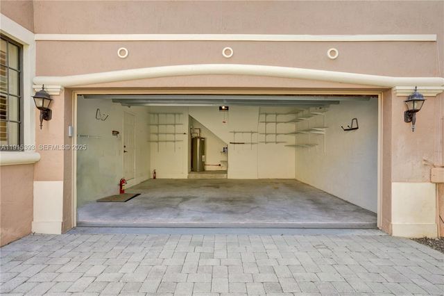 2757 Center Court Drive 1-20, Weston, FL 33332