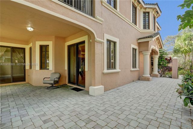 2757 Center Court Drive 1-20, Weston, FL 33332