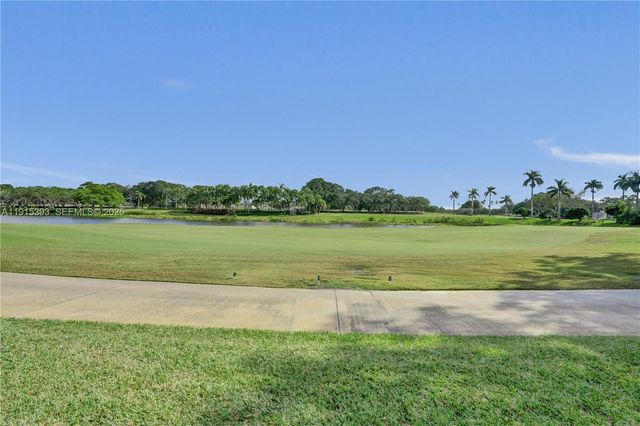 2757 Center Court Drive 1-20, Weston, FL 33332