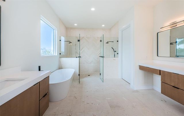 7981 2ND AVENUE S, St Petersburg, FL 33707