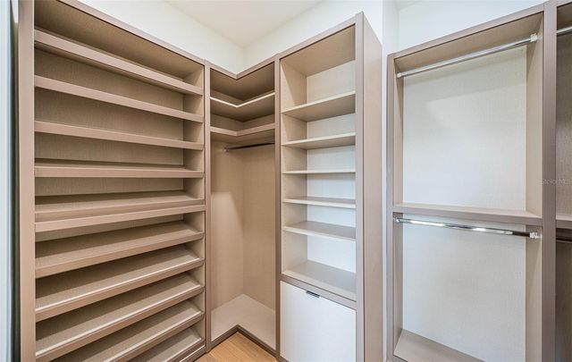 7981 2ND AVENUE S, St Petersburg, FL 33707