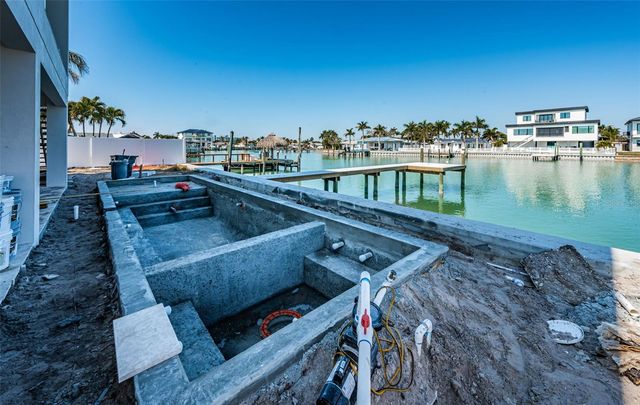 7981 2ND AVENUE S, St Petersburg, FL 33707