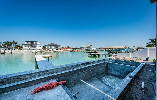 7981 2ND AVENUE S, St Petersburg, FL 33707