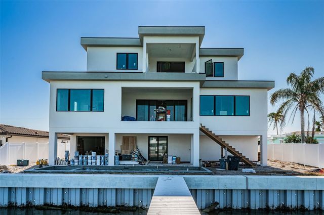 7981 2ND AVENUE S, St Petersburg, FL 33707