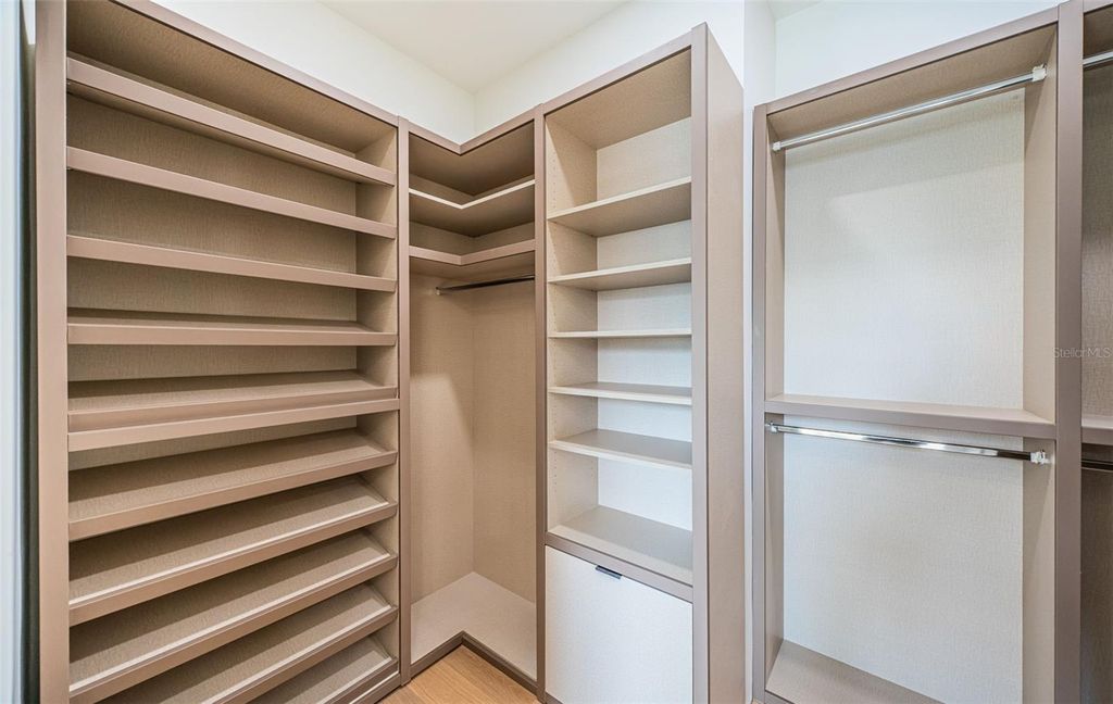 Image 19 of property listing at 7981 2ND AVENUE S, St Petersburg, FL 33707