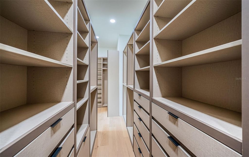 Image 20 of property listing at 7981 2ND AVENUE S, St Petersburg, FL 33707