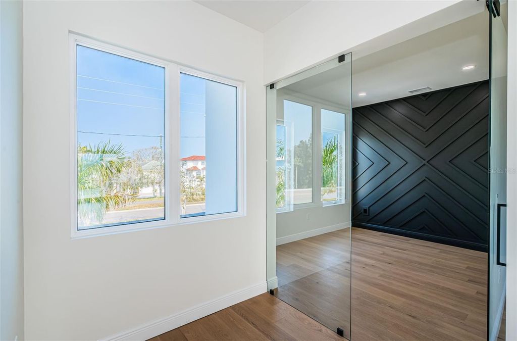 Image 21 of property listing at 7981 2ND AVENUE S, St Petersburg, FL 33707