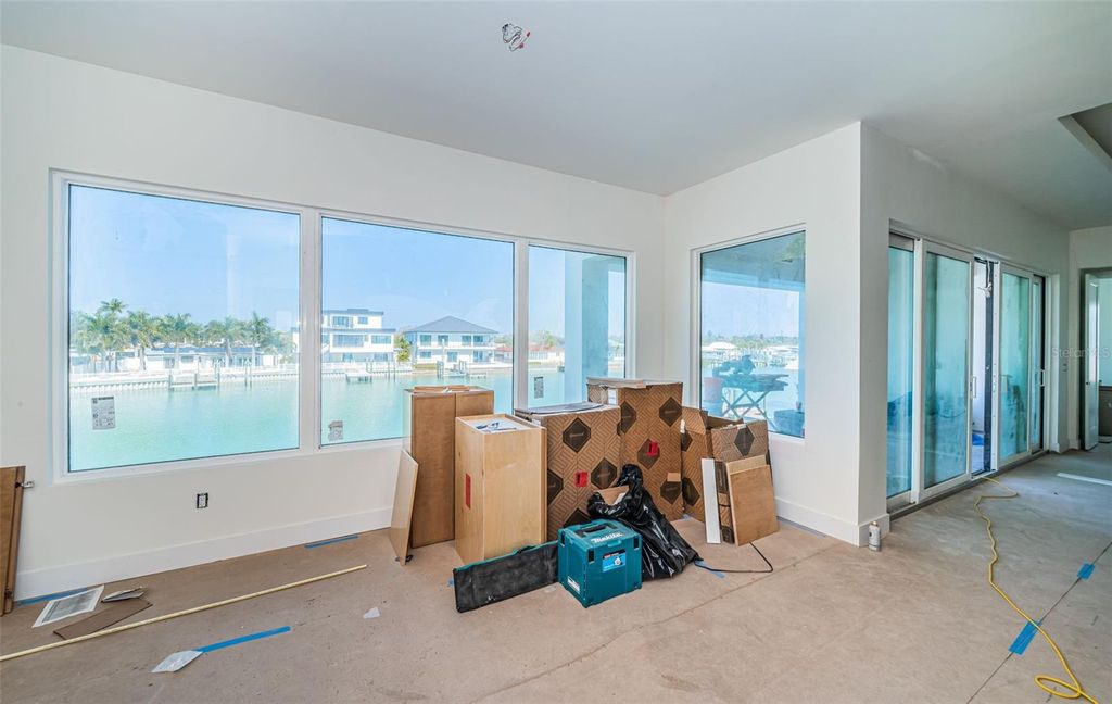 Image 8 of property listing at 7981 2ND AVENUE S, St Petersburg, FL 33707