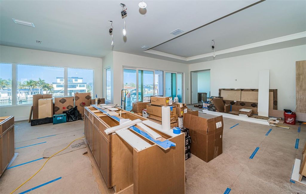 Image 9 of property listing at 7981 2ND AVENUE S, St Petersburg, FL 33707