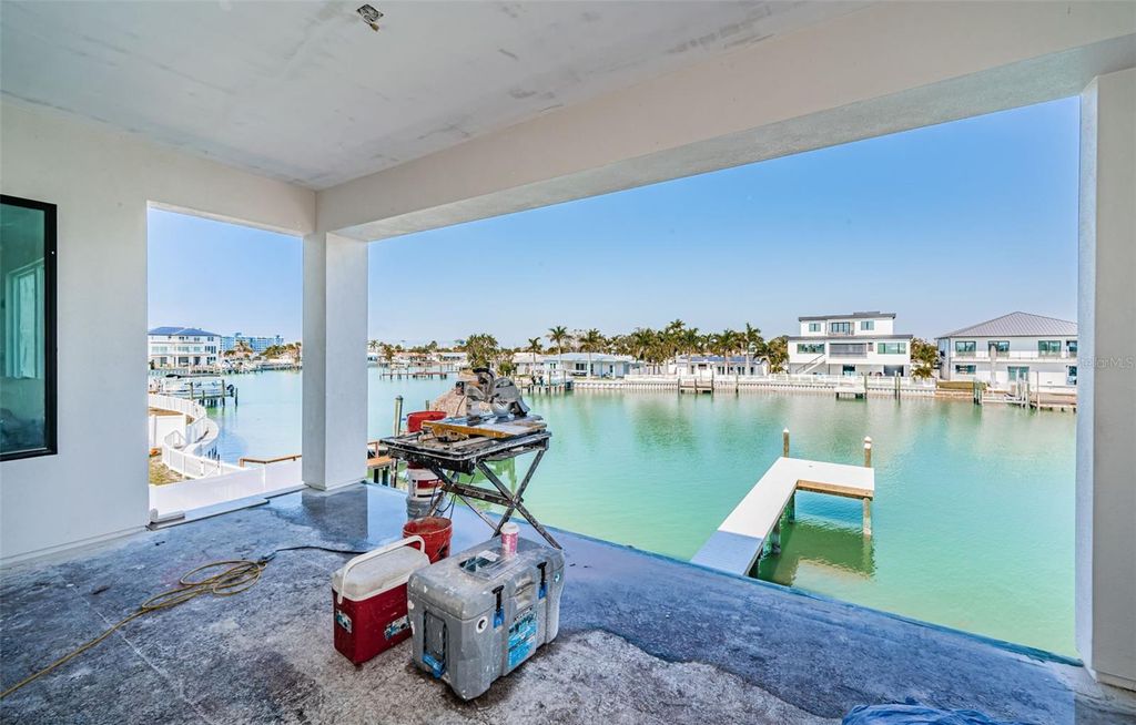 Image 10 of property listing at 7981 2ND AVENUE S, St Petersburg, FL 33707