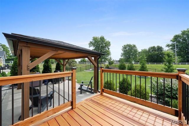 108 Prairie Wind Drive, Wentzville, MO 63385