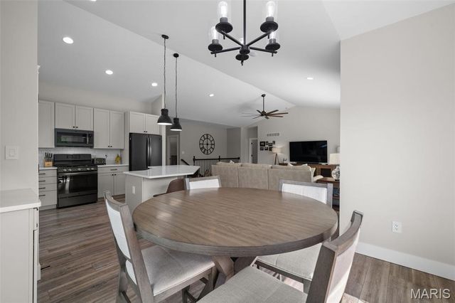 108 Prairie Wind Drive, Wentzville, MO 63385