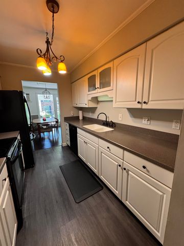 100 Kennedy Dr Apt 59, South Burlington, VT 05403