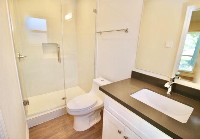 409 Morningside Drive, Friendswood, TX 77546