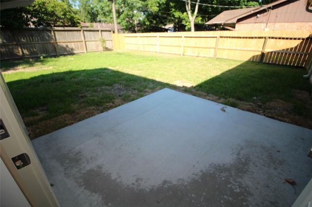 409 Morningside Drive, Friendswood, TX 77546