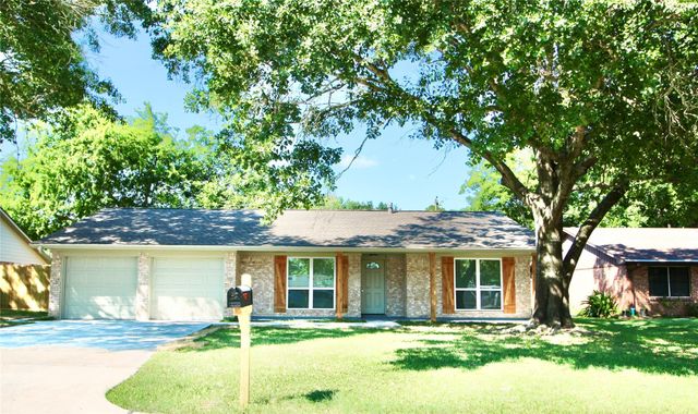 409 Morningside Drive, Friendswood, TX 77546